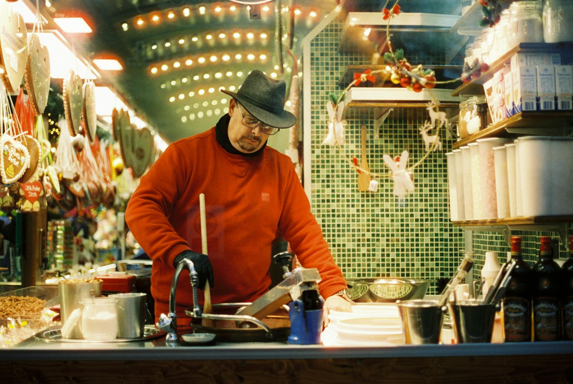 Markthalle Neun Berlin Kreuzberg interior food stalls food nightlife itinerary